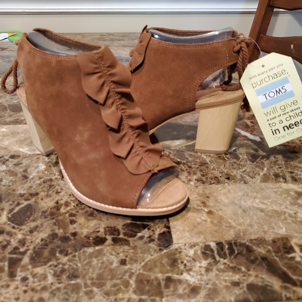 Tom's Heels